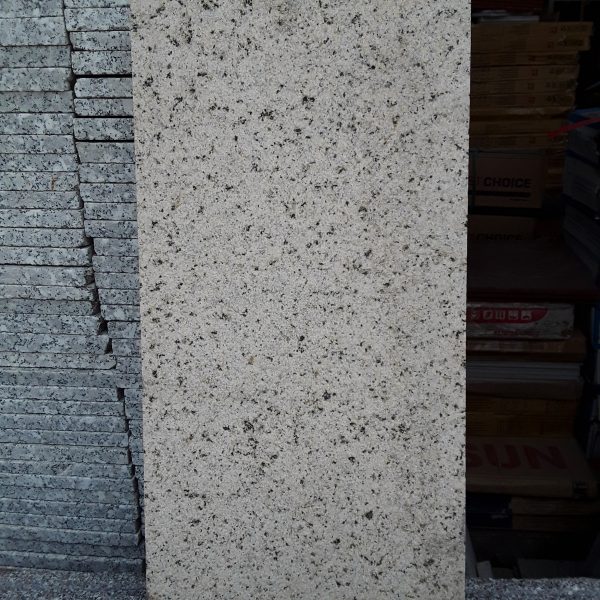 Đá granite vàng Bình Định 30×60